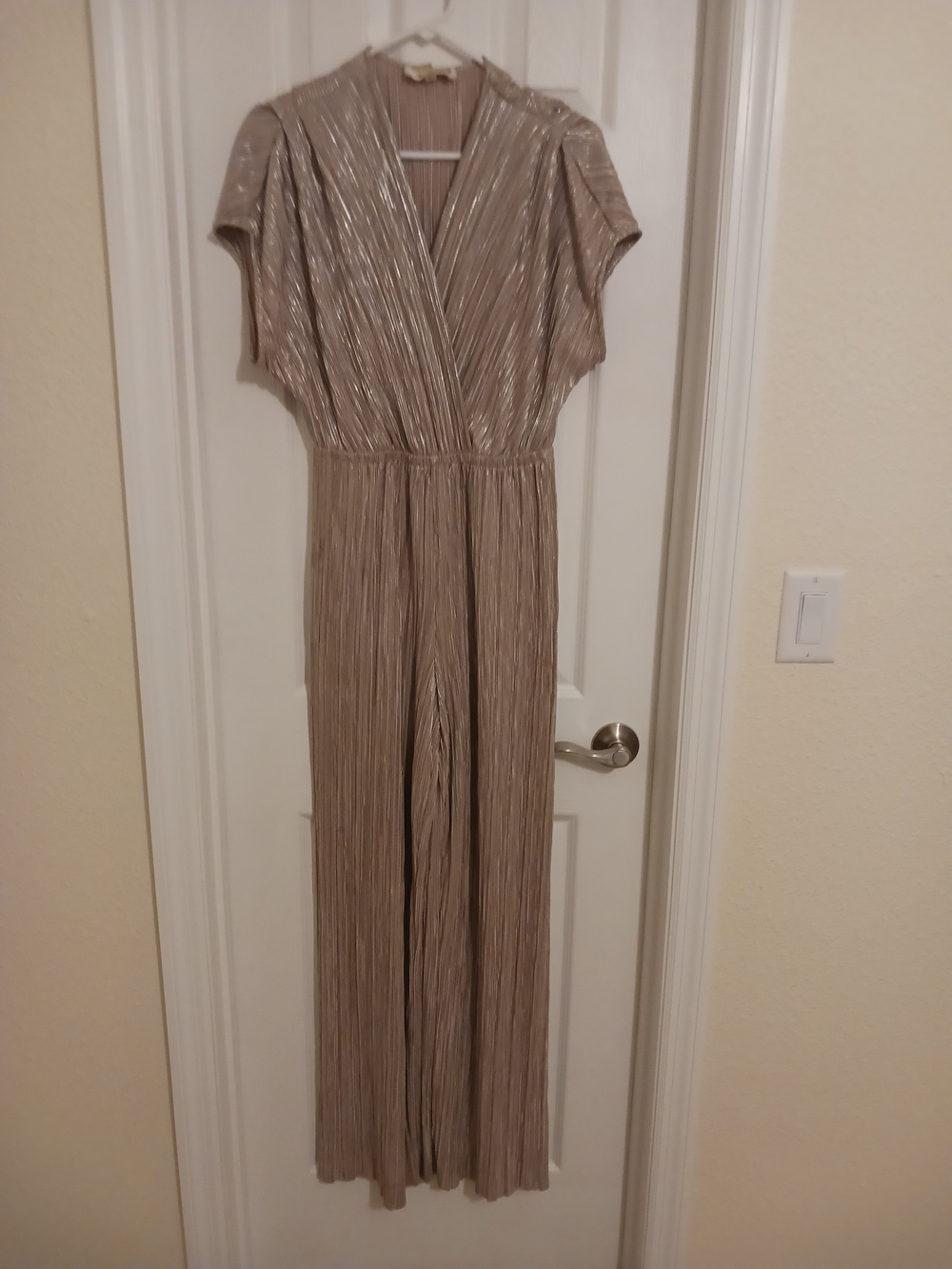 Porridge Anthropologie Elegant Taupe Pleated Jumpsuit - Holidays  Disco -XS